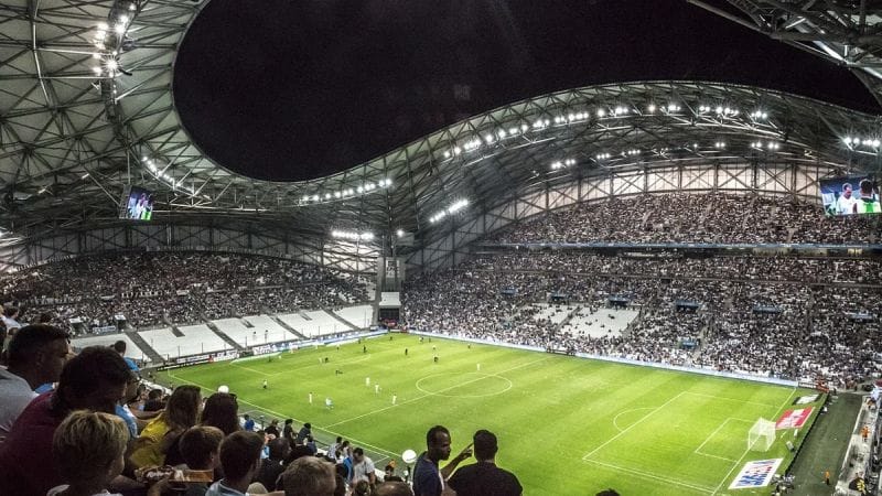 PS5 : les supporters de l'OM veulent échanger le Vélodrome contre la console de Sony