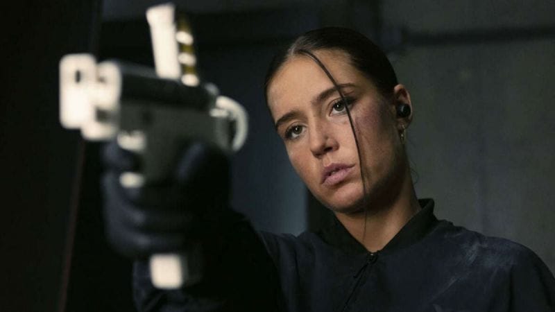 "La droite était absolument parfaite" Cette actrice est mise KO sur le tournage de ce film d'action Netflix