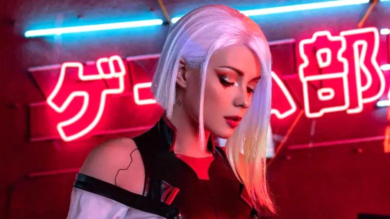 L'image du jour : un cosplay de Lucy / Cyberpunk Edgerunners somptueux