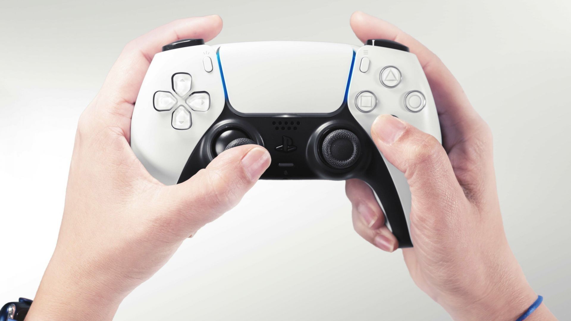 La manette DualSense pour PS5 est de retour à prix cassé juste après Noël